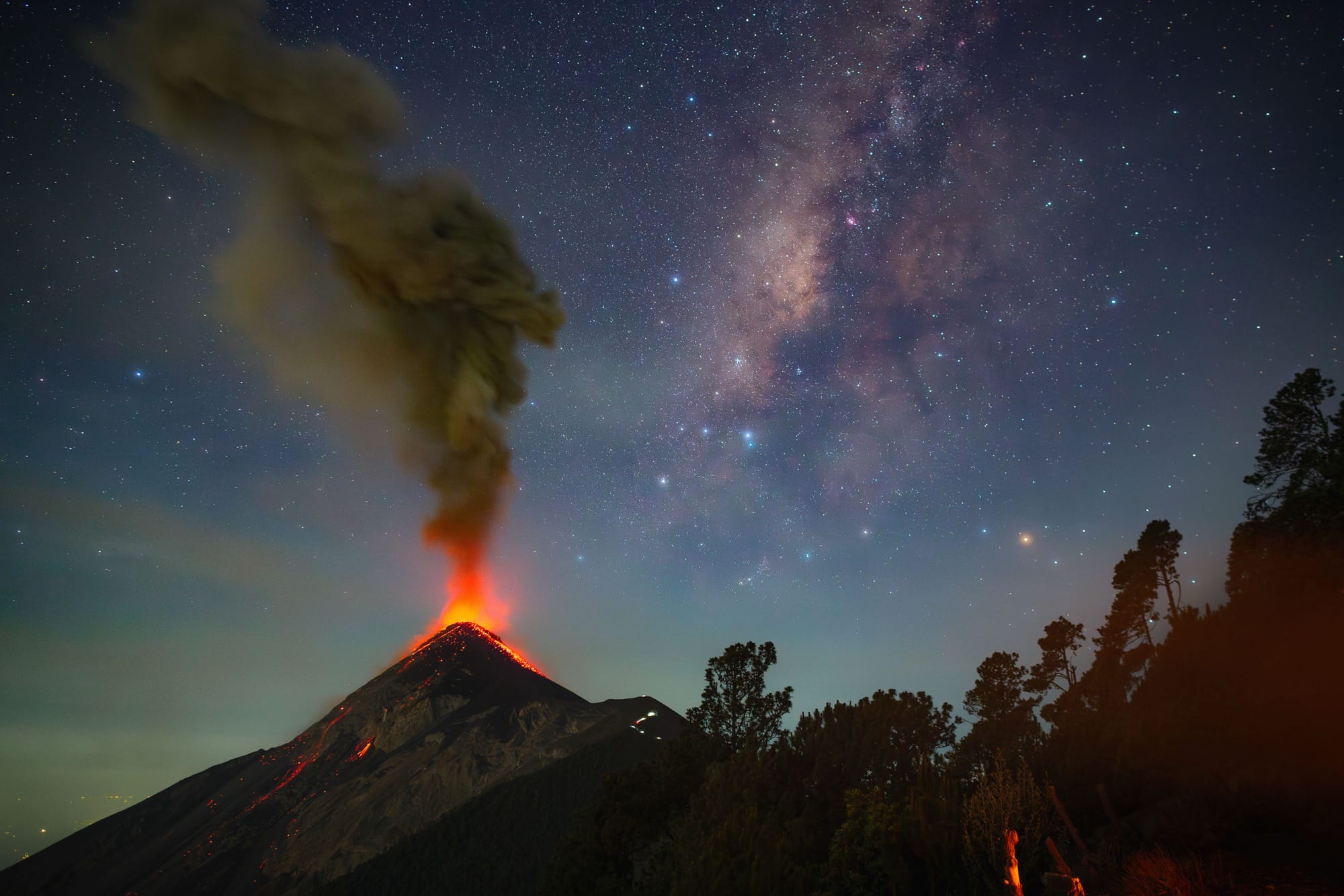 The Brilliant Milky Way Connects Photographers Around the Globe and Beyond in an Annual Contest — Colossal